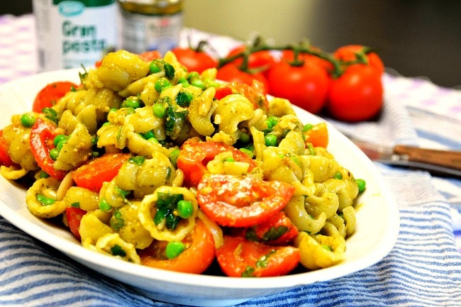 Pastasalat med pesto