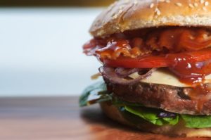 hjemmelavet traditionel burger