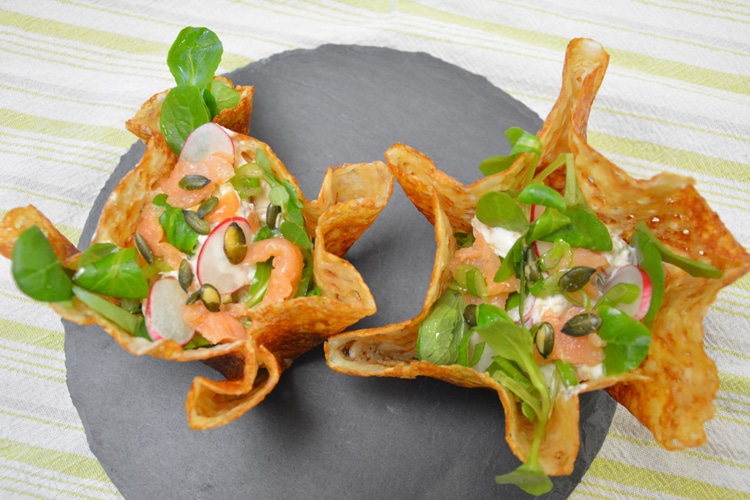 Laksesalat ovenfor