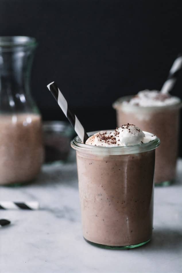 chokolade og banan smoothie